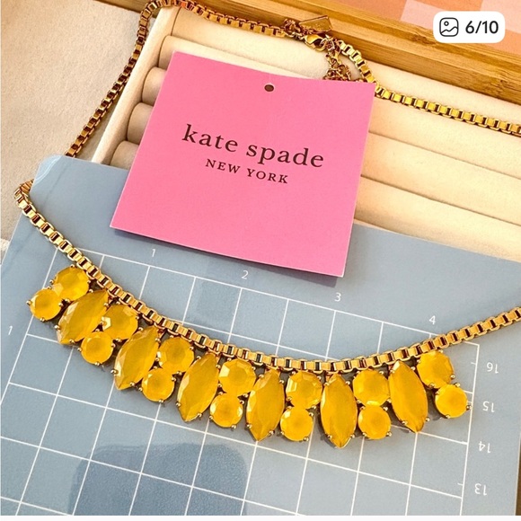 Kate Spade New York Yellow Gold Marquee Bib Victorian Statement Necklace Rare - Picture 4 of 8